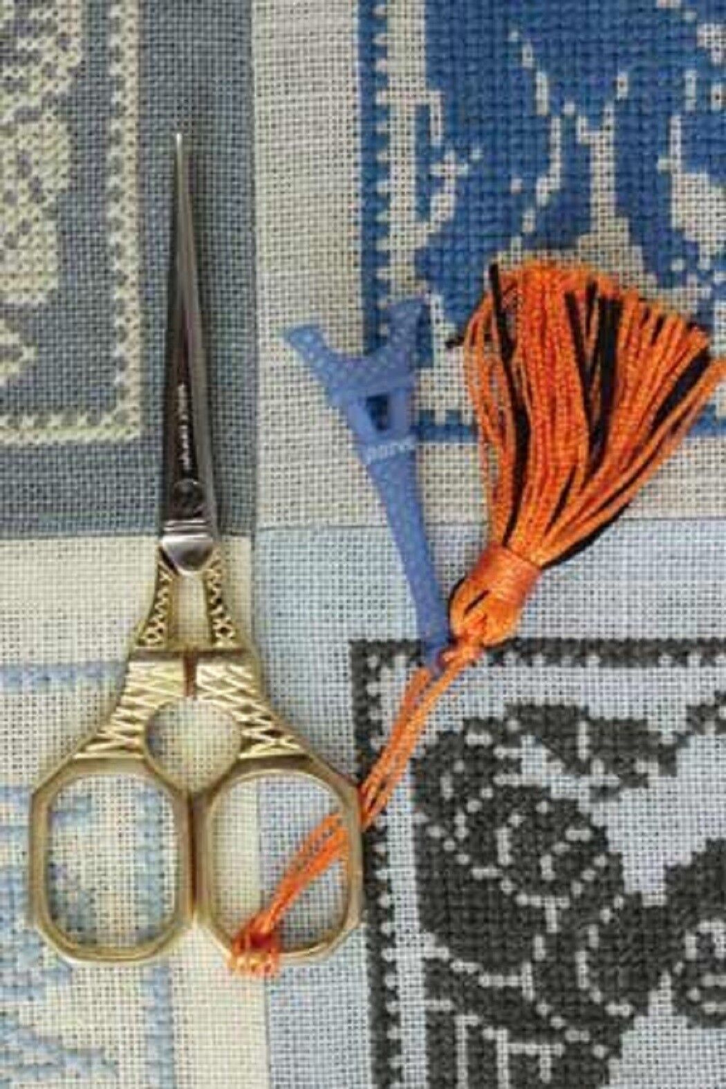 Sajou Embroidery Scissors Eiffel Tower Gilded Gold W Blue Charm 4"
