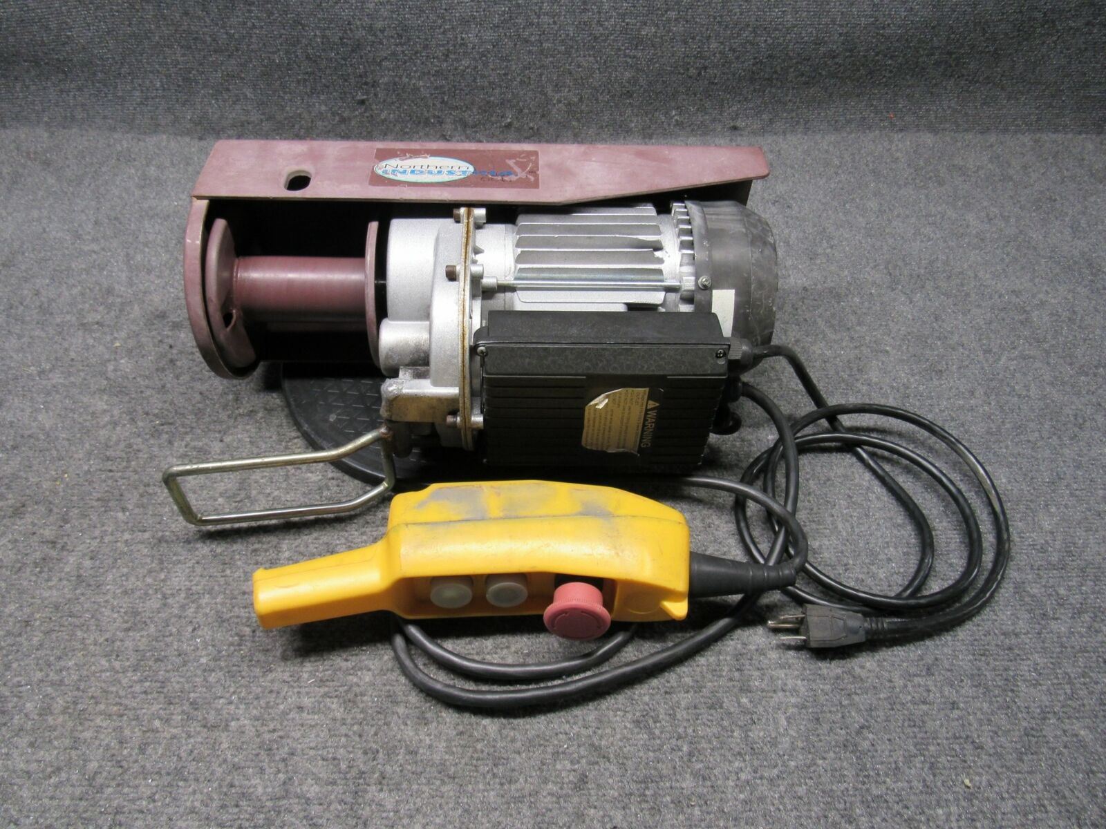 Northern Industrial Tools 15a 2hp 750/1500lb Minisize Electric Rope Hoist